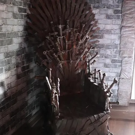 Apartman Logement Unique Inspire De Game Of Thrones Au Coeur De Colmar